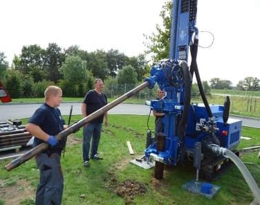 Заезд буровой техники на участок